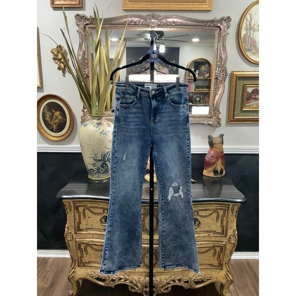 129- Risen Bootcut Jeans